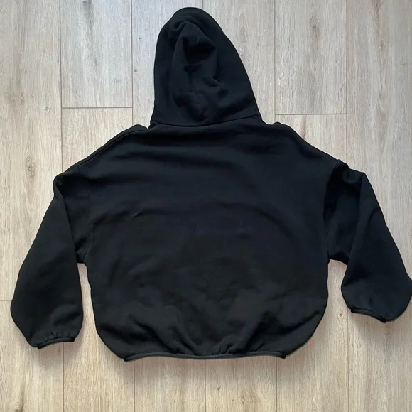 Fear of God ESSENTIALS Black Elasticized Hoodie - Picture 3 of 6